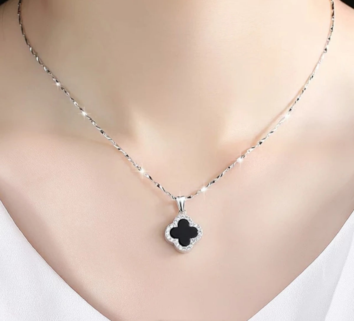 Black Agate Clover Necklace