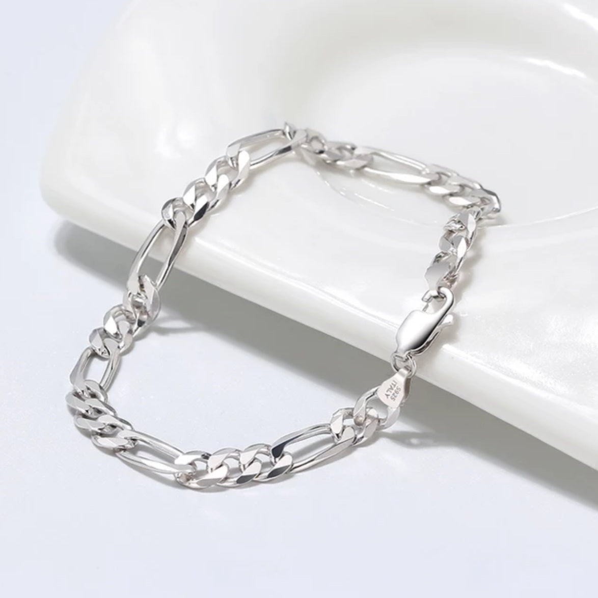 Unisex Figaro Chain Bracelet